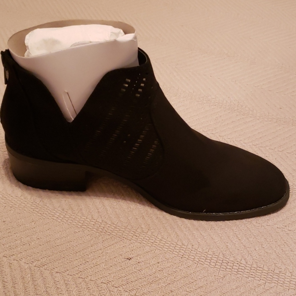 New Directions Black Lida ankle boots